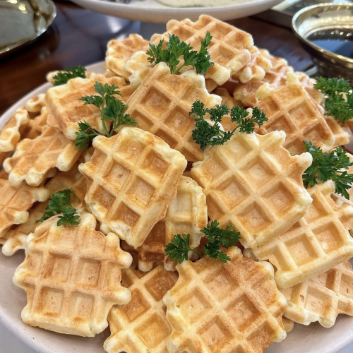 WAFFLE DE PÃO DE QUEIJO POR WE COOK BUFFET