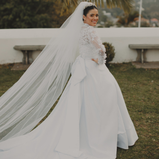 Vestido de manga longa