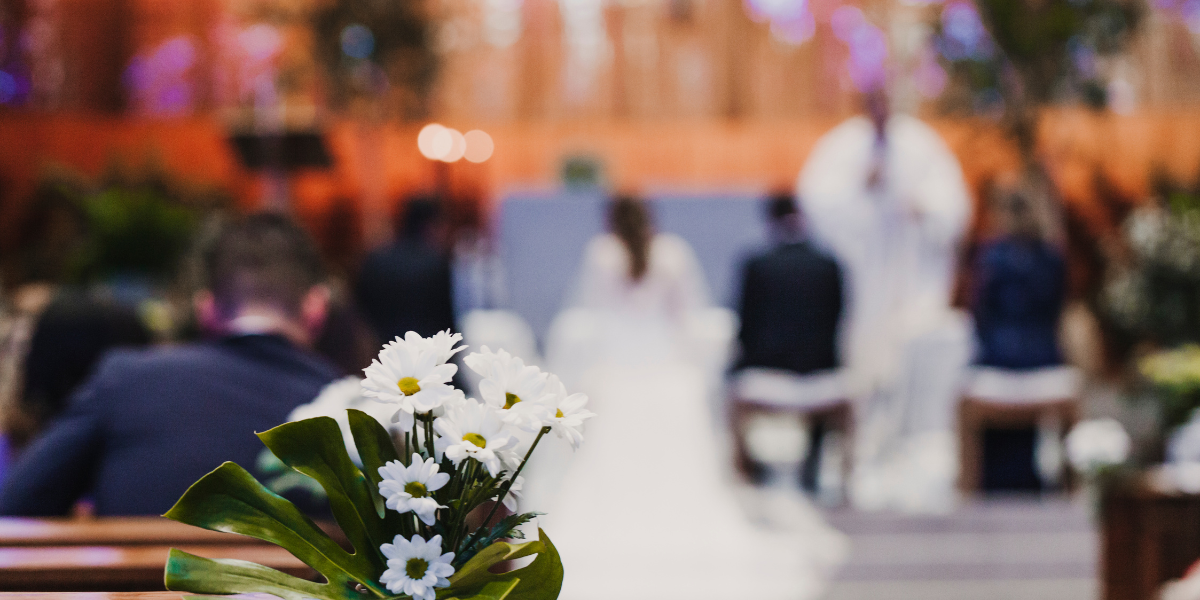 decoracao-de-igreja-para-casamento-tradicional